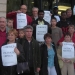 Rassemblement au commissariat